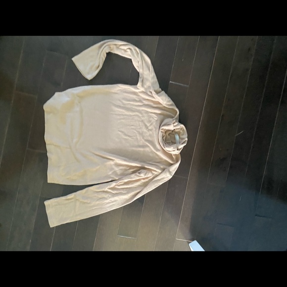 Oak and Fort cozy turtleneck - Picture 4 of 6